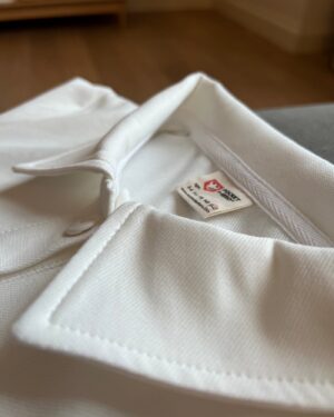 Kid's Insulin Pump-Friendly White Polo Shirt: Classic Style for Type 1 Diabetes Heroes